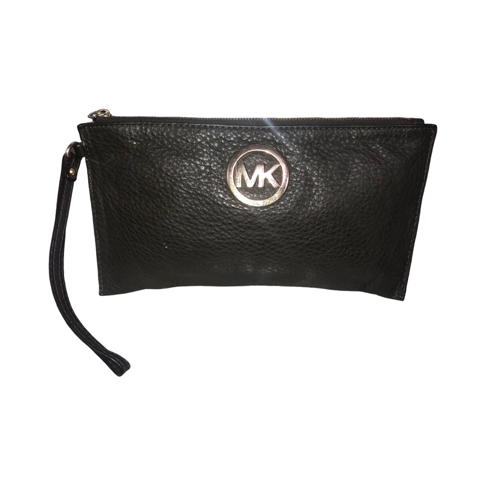 a Michael Kors Jet Set Large Black Wristlet Clutch